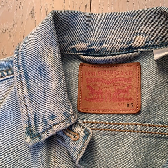 Levi’s denim jacket - Picture 5 of 9